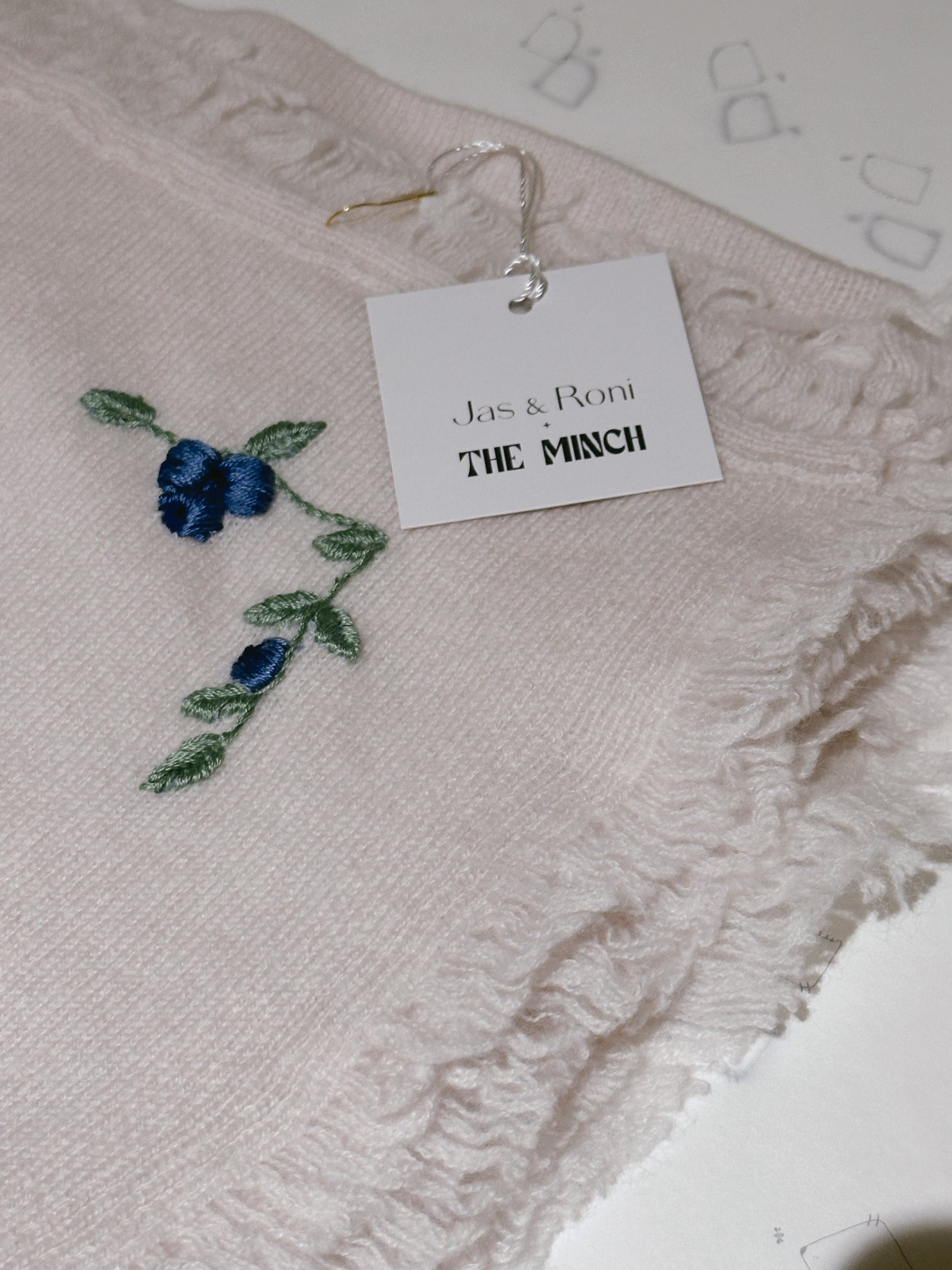 Cobijita de cashmere Gris con Blueberrys