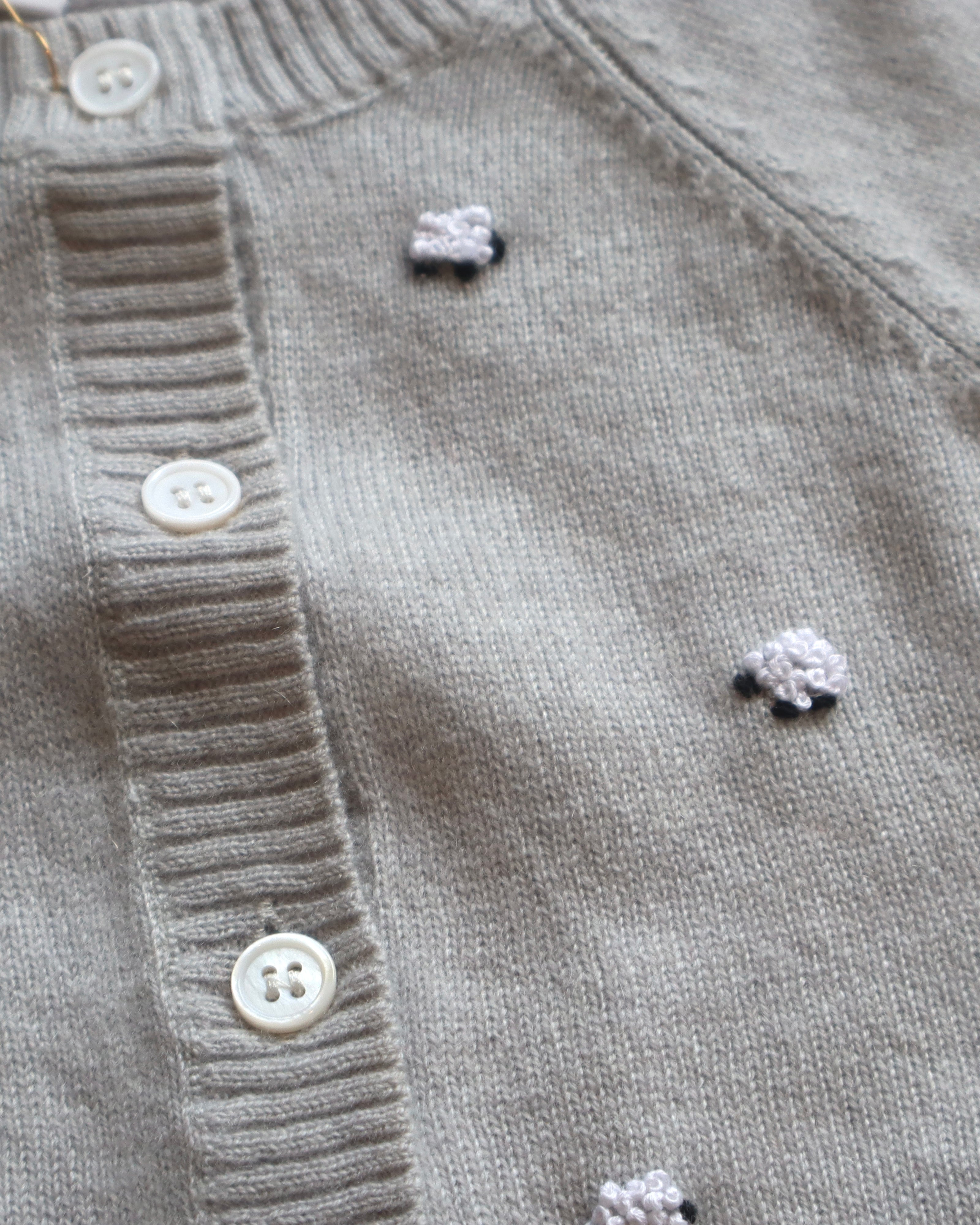 Set de Cashmere Gris con Borreguitos