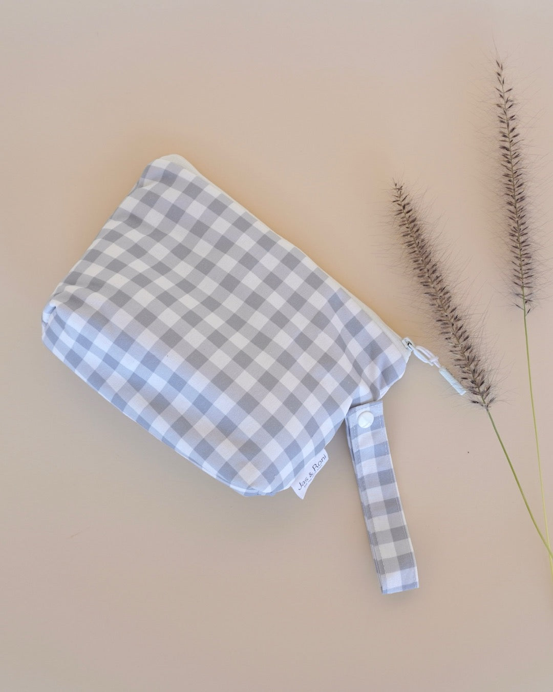 Bolsita colgable grey squares