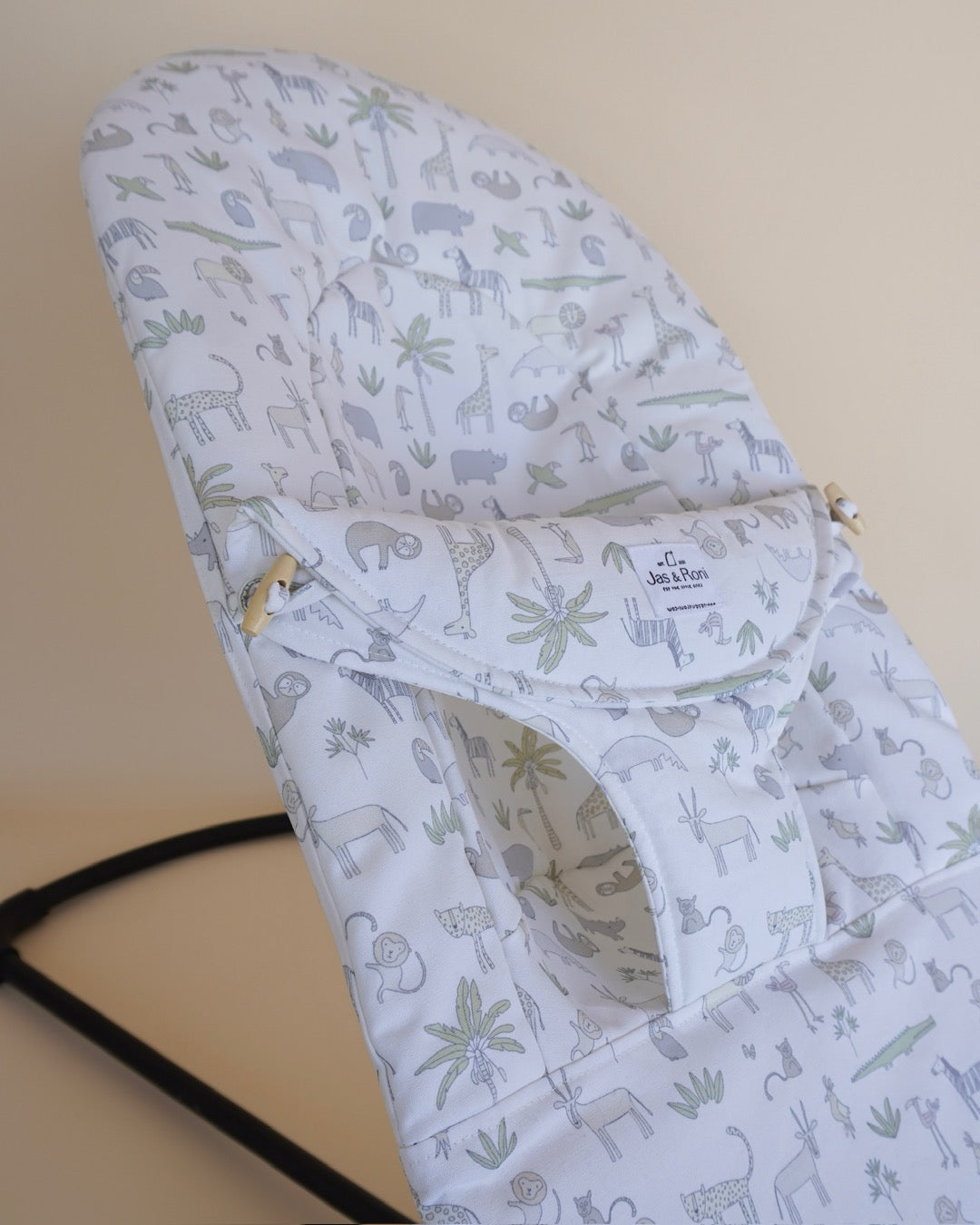 Funda de tela para hamaca de tela estampada de safari  en  fondo beige