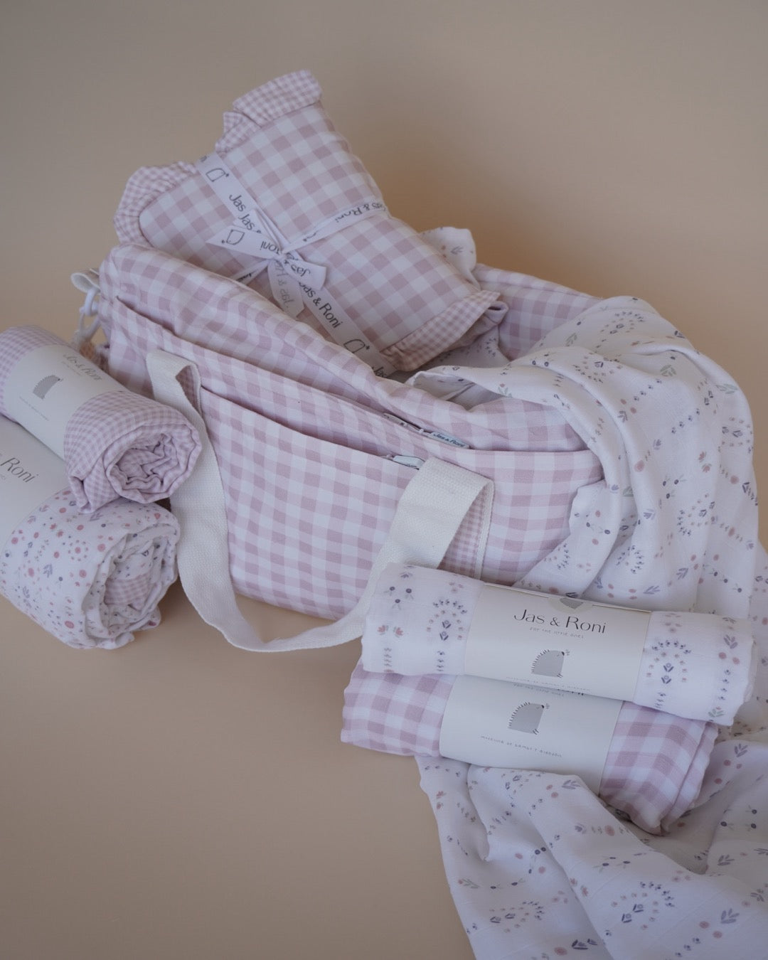 Pañalera pink squares