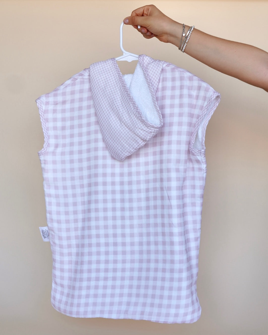 Poncho pink squares medium