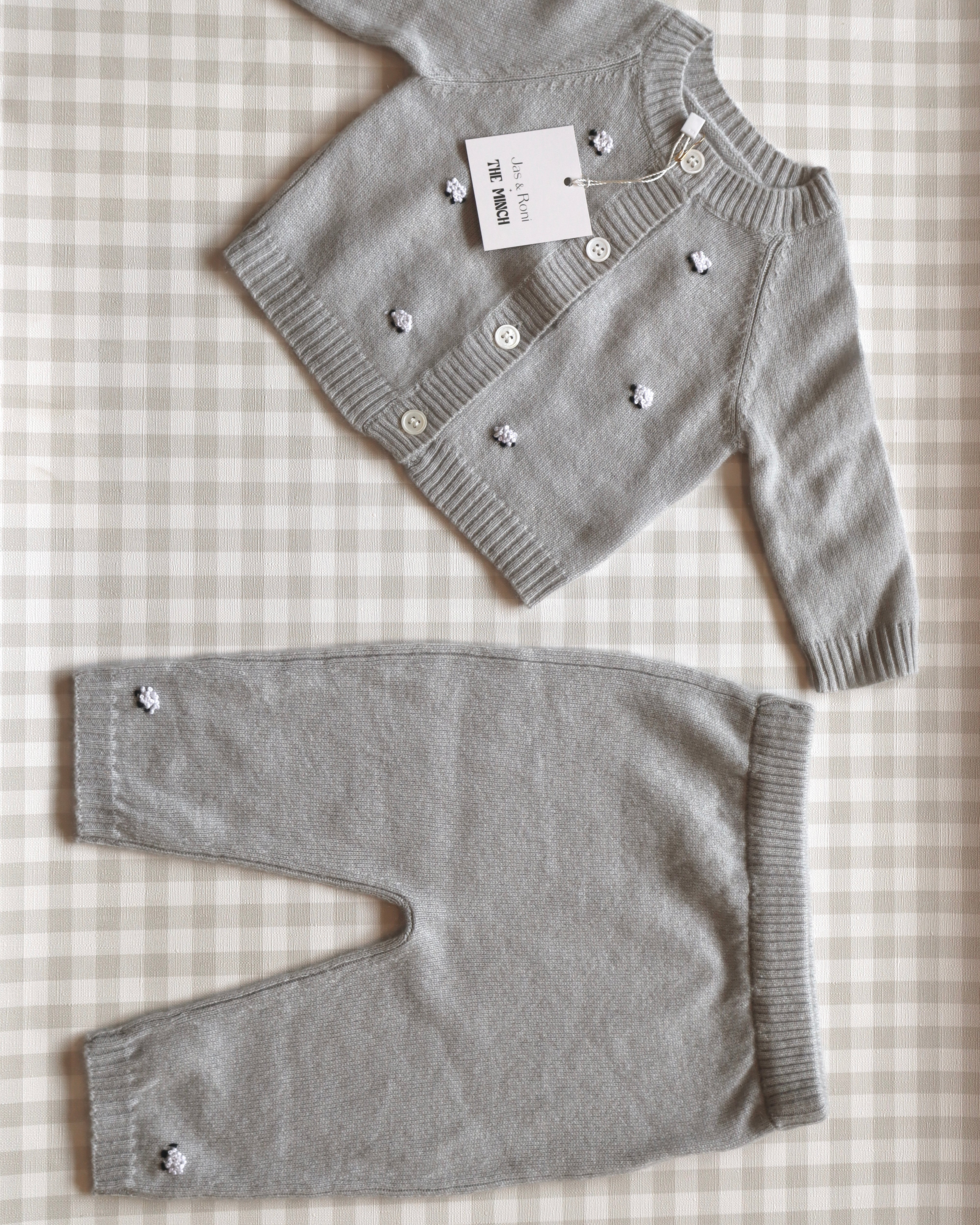 Set de Cashmere Gris con Borreguitos