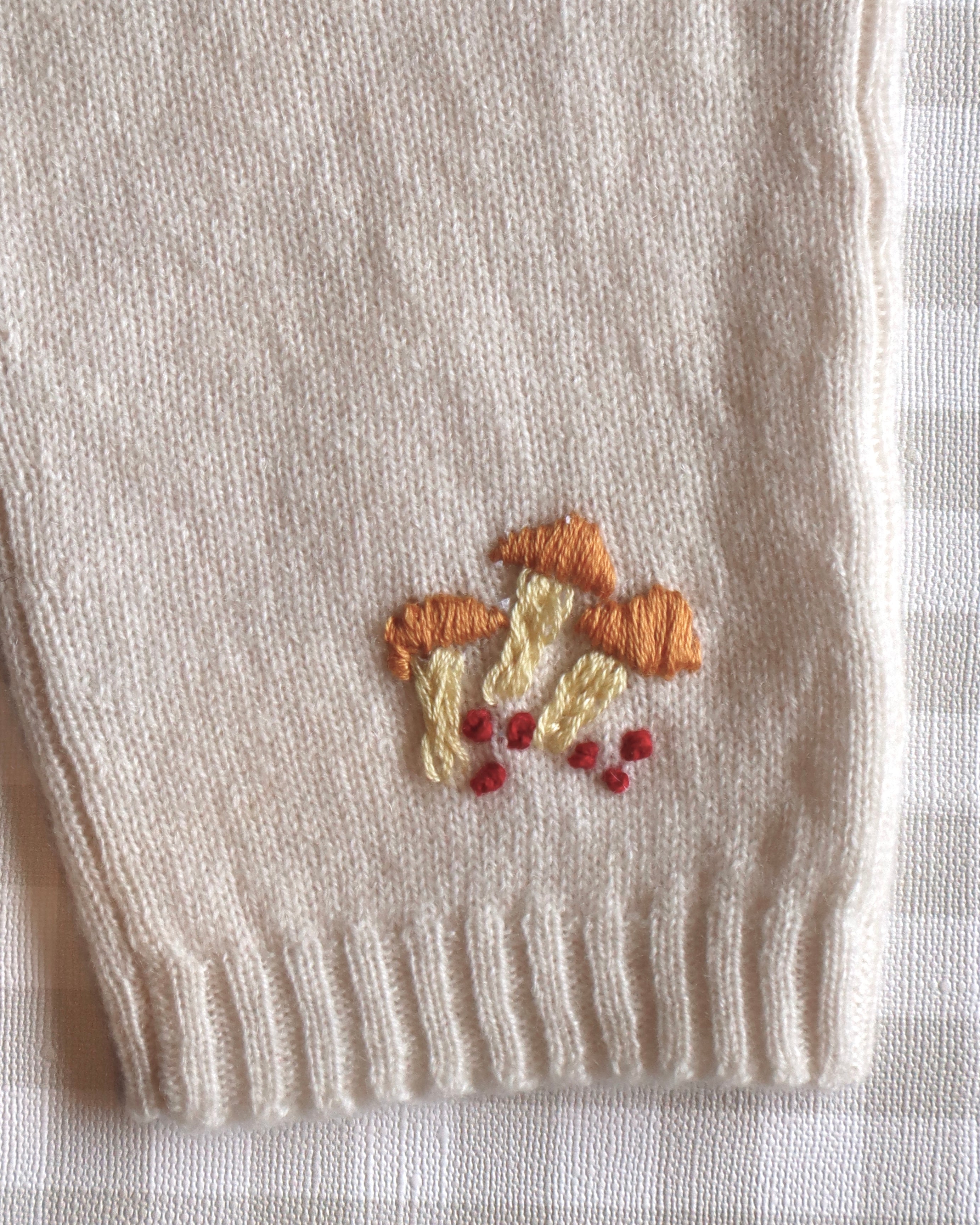 Set de Cashmere Beige con Honguitos