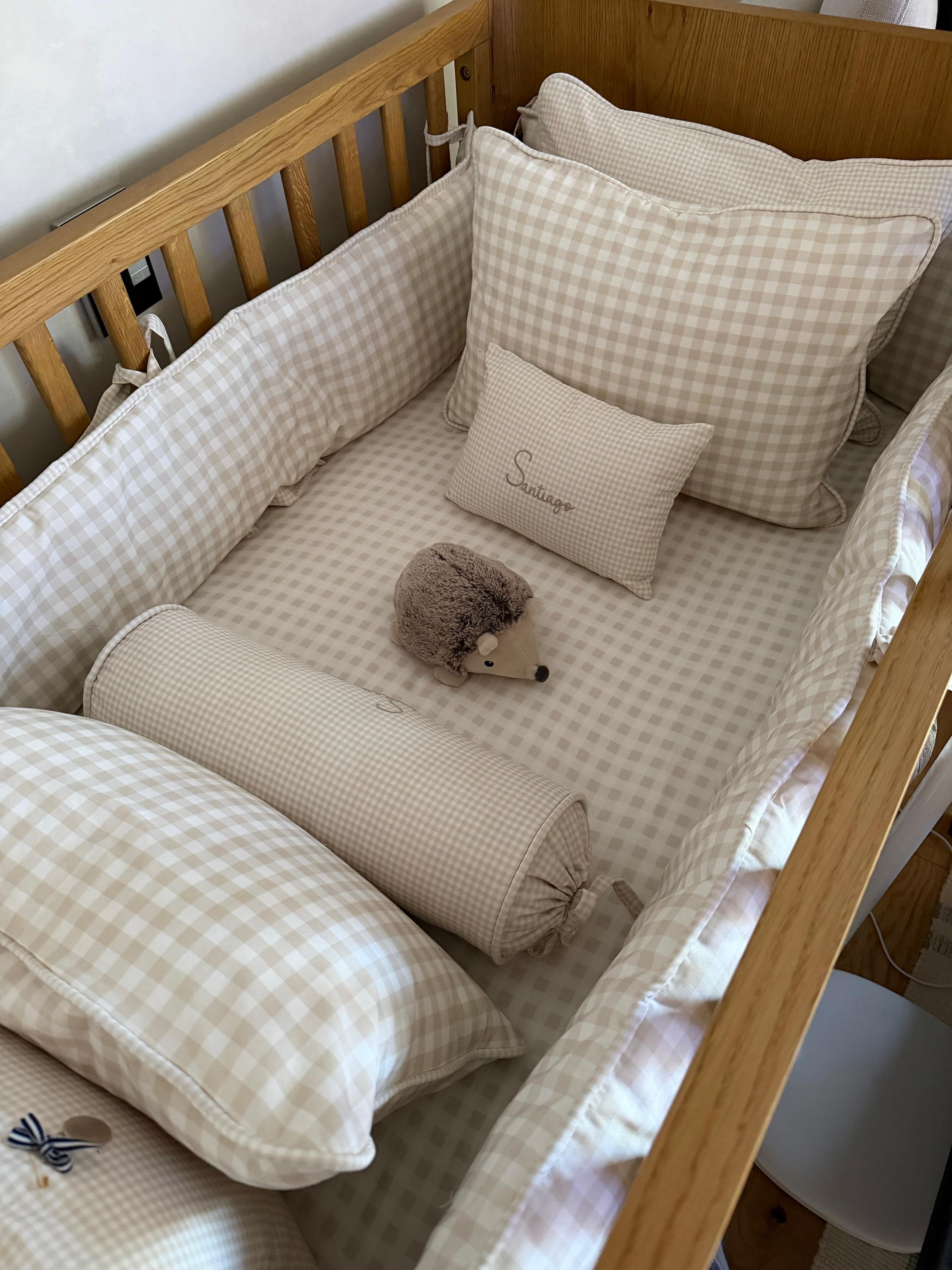 Bumper de cuna beige